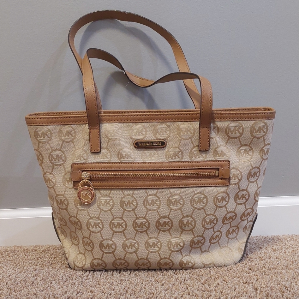 MICHAEL KORS Kempton Signature Circle Monogram Fabric and Leather Tote Bag